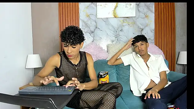 Snapshot of BOUL_GUYS chatting on 19, 6, 2026 BOUL GUYS online show from 19, 6, 2026