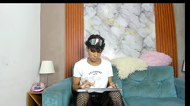 Snapshot of BOUL_GUYS chatting on 2, 7, 2026 BOUL GUYS online show from 2, 7, 2026
