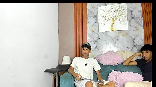 Snapshot of BOUL_GUYS chatting on 5, 7, 2026 BOUL GUYS online show from 5, 7, 2026