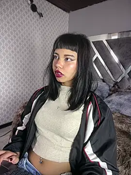 AntonellaCooper Pink online show from 8, 6, 2026