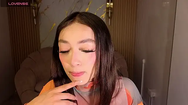 Cinnamon b online show from 20, 6, 2026