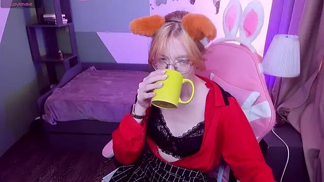 FoxxyyPolly online show from 12, 6, 2026