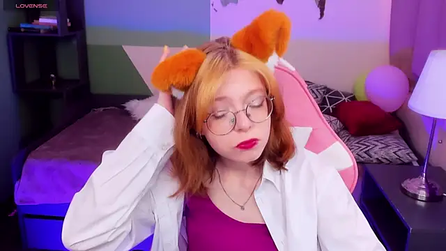 FoxxyyPolly online show from 8, 6, 2026
