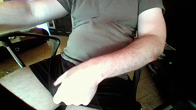 Snapshot of berlover1 chatting on 26, 5, 2026 berlover1 online show from 26, 5, 2026