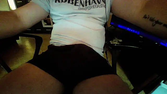 Snapshot of berlover1 chatting on 1, 6, 2026 berlover1 online show from 1, 6, 2026