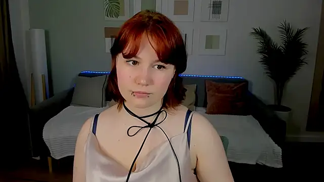 MiaLacrice online show from 20, 5, 2026