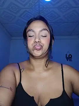 Snapshot of latin_indian chatting on 19, 6, 2026 latin indian online show from 19, 6, 2026