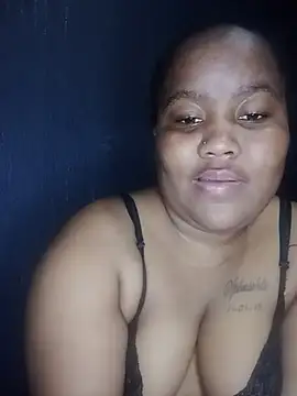 ChubbyMidgetxxx19 online show from 25, 6, 2026
