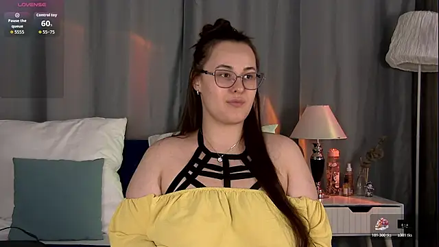 Queen Monica  online show from 23, 7, 2026