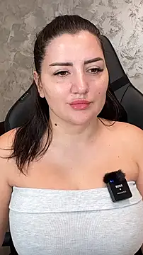 Snapshot of SophiePale chatting on 17, 11, 2025 SophiePale online show from 17, 11, 2025