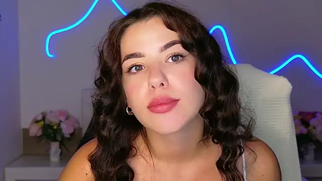 MaddiePerez online show from 20, 7, 2026