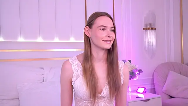 Snapshot of LillianYoung chatting on 4, 8, 2026 LillianYoung online show from 4, 8, 2026