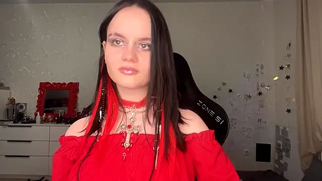 Tailor Kayka online show from 7, 5, 2026
