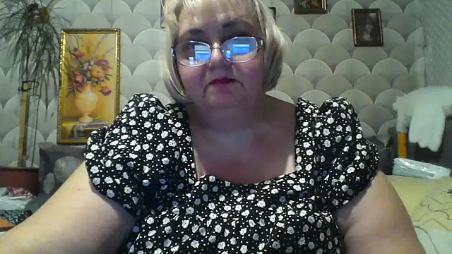 MarinaFarina53 online show from 4, 6, 2026