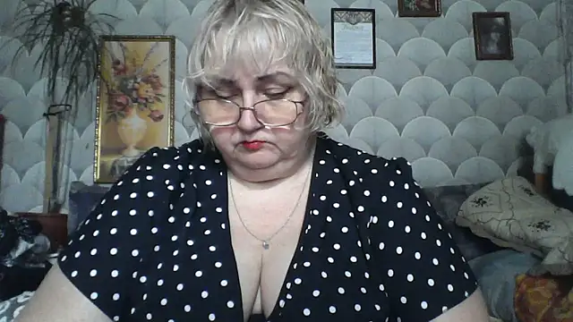 MarinaFarina53 online show from 15, 6, 2026