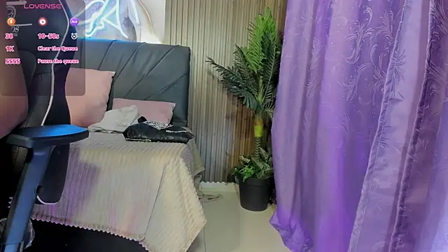 CRISTALBROKE TAY online show from 31, 5, 2026