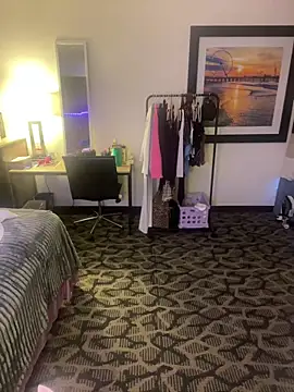 blonDDbombsheLL99 online show from 28, 5, 2026