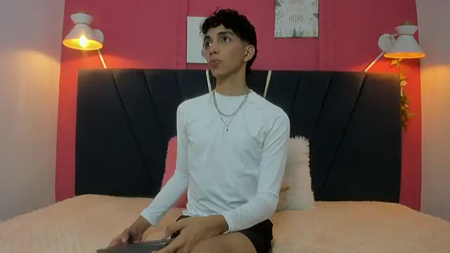 ero boy40 online show from 9, 8, 2026