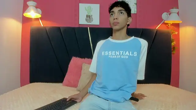 ero boy40 online show from 6, 8, 2026