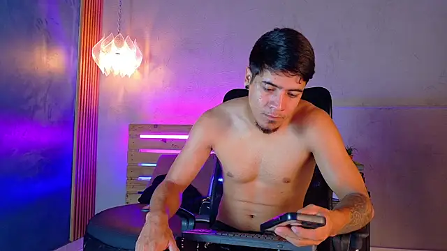 Snapshot of criss_hardcock_ chatting on 6, 6, 2026 criss hardcock online show from 6, 6, 2026