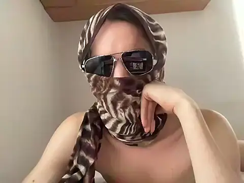 KittyKatValentino90 online show from 7, 5, 2026