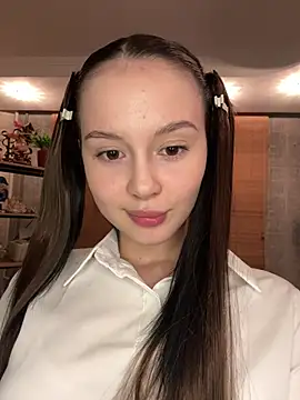 EvaHearts online show from 9, 5, 2026