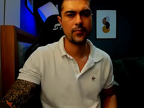 Snapshot of ZEI-001 chatting on 15, 5, 2026 ZEI-001 online show from 15, 5, 2026
