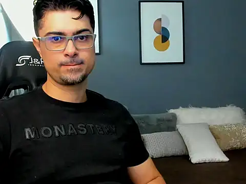 Snapshot of ZEI-001 chatting on 29, 5, 2026 ZEI-001 online show from 29, 5, 2026