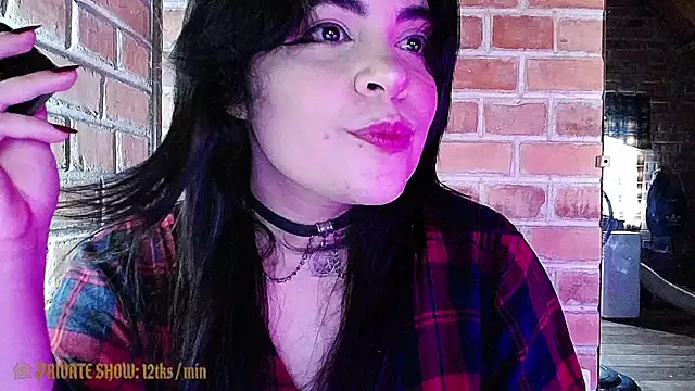 DarkRoseUwU online show from 25, 6, 2026