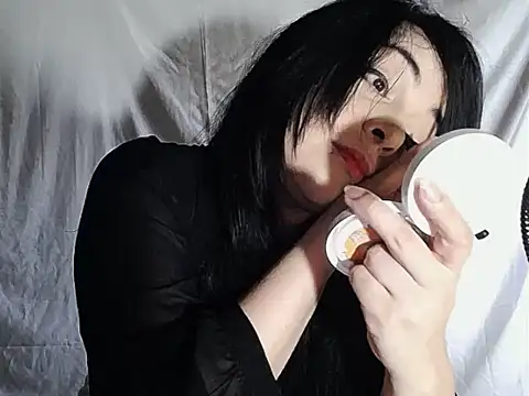 DarkRoseUwU online show from 2, 6, 2026