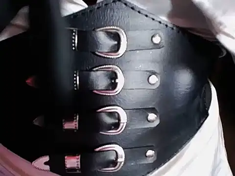 DarkRoseUwU online show from 11, 6, 2026