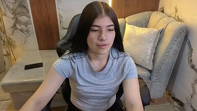 Snapshot of alesia_v_v chatting on 2, 7, 2026 alesia v v online show from 2, 7, 2026