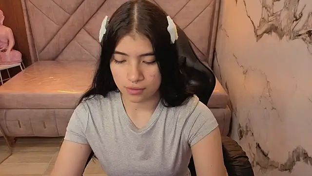 Snapshot of alesia_v_v chatting on 18, 7, 2026 alesia v v online show from 18, 7, 2026