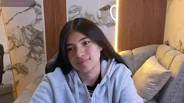 Snapshot of alesia_v_v chatting on 14, 7, 2026 alesia v v online show from 14, 7, 2026