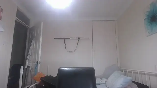 LouiseLovell online show from 29, 5, 2026