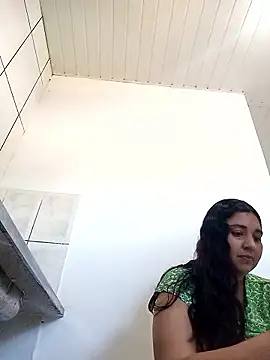 Snapshot of dafneanddante chatting on 16, 5, 2026 dafneanddante online show from 16, 5, 2026