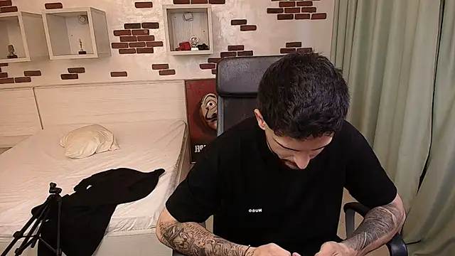 TroyWadee online show from 31, 5, 2026