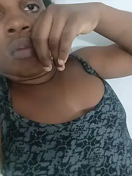Snapshot of momspretty chatting on 31, 5, 2026 momspretty online show from 31, 5, 2026