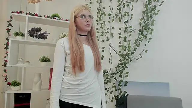 MavisBuzzo online show from 11, 5, 2026