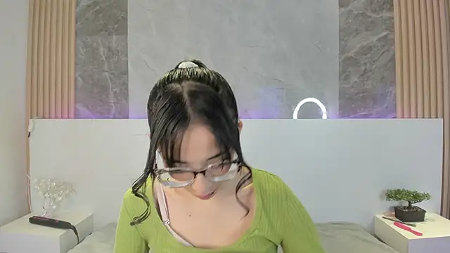 EmiliaBell  online show from 29, 6, 2026