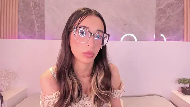 EmiliaBell  online show from 28, 6, 2026