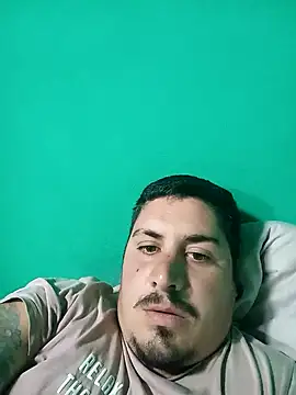 juaniglesias1977 online show from 8, 5, 2026