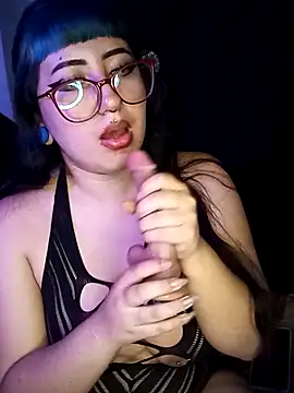 LarissaHell online show from 27, 5, 2026