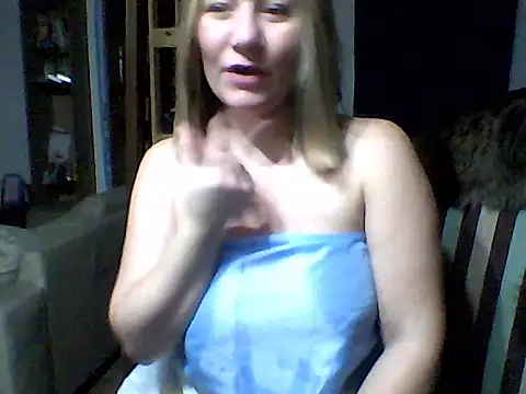 AllisonLove2 online show from 17, 6, 2026