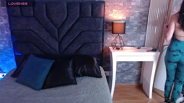 Mily Fg online show from 16, 6, 2026