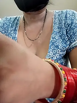 Snapshot of babi8877 chatting on 19, 5, 2026 babi8877 online show from 19, 5, 2026