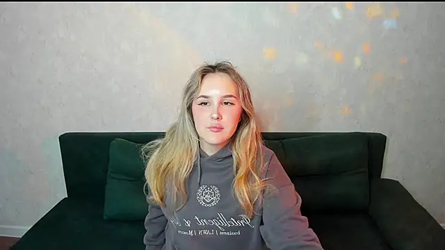 Stacey Dawson online show from 22, 5, 2026
