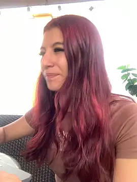 Snapshot of EveRave_Pink chatting on 3, 6, 2026 EveRave Pink online show from 3, 6, 2026