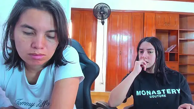 Soffy and Emily online show from 6, 7, 2026