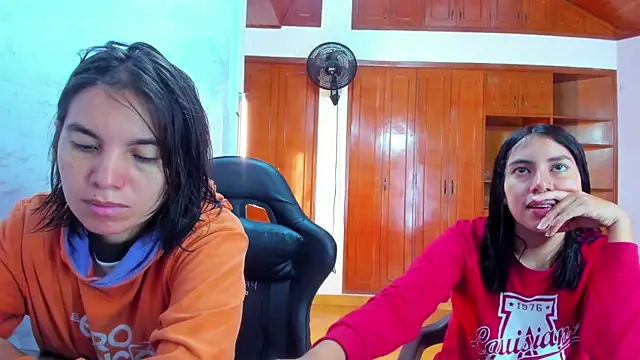Soffy and Emily online show from 3, 7, 2026